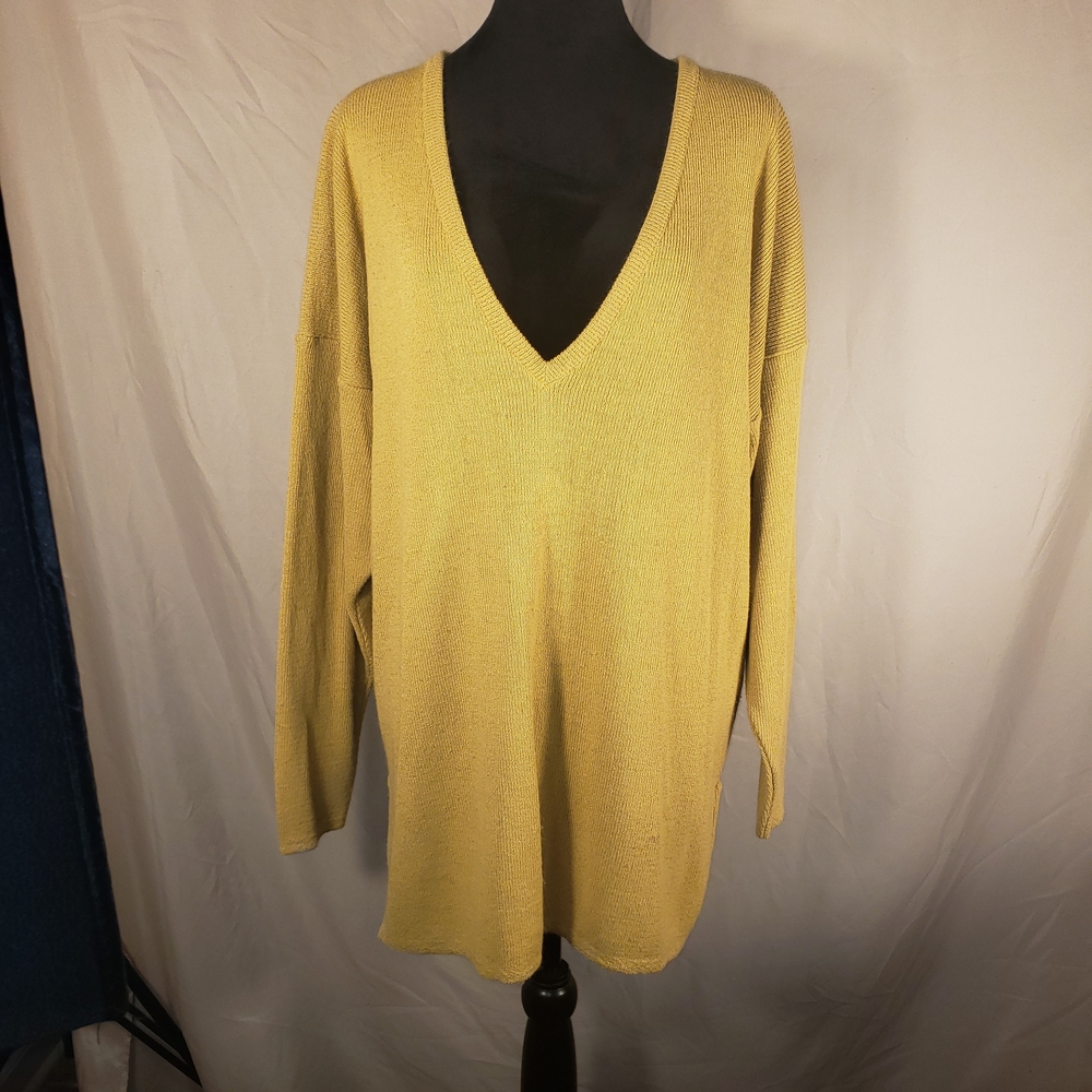 Chic Principles Mustard Yellow V-Neck Sweater for Women  10/12